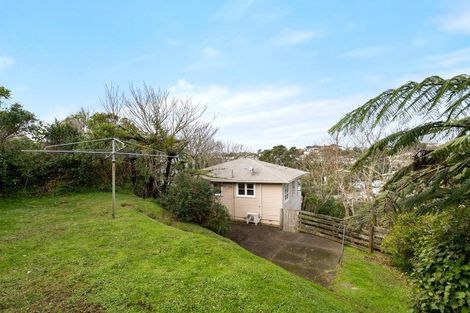 Photo of property in 98 Ruskin Road, Newlands, Wellington, 6037