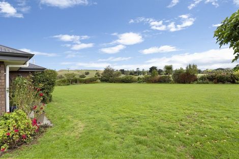 Photo of property in 40 Bell Road West, Halcombe, Feilding, 4777