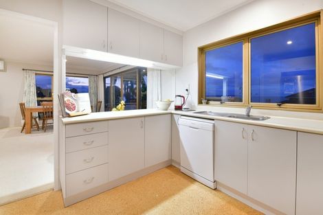 Photo of property in 9 Elgin Place, Red Beach, 0932