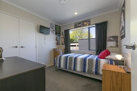 Photo of property in 52b Swanson Road, Henderson, Auckland, 0610