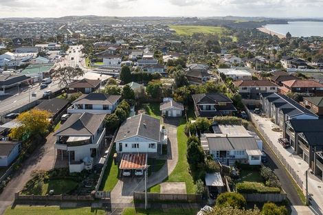 Photo of property in 4 Auld Street, Torbay, Auckland, 0630