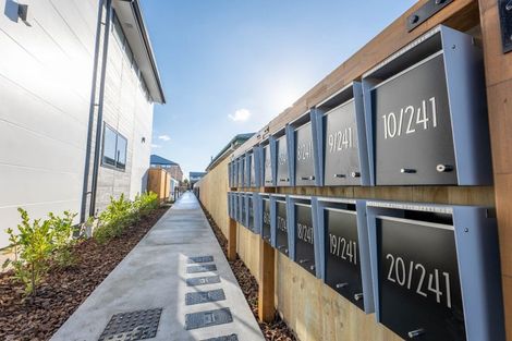 Photo of property in 6/241 Lincoln Road, Addington, Christchurch, 8024