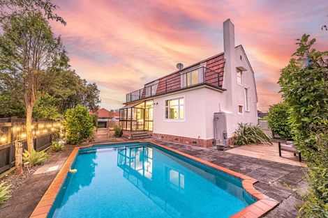 Photo of property in 3 Dickson Crescent, Saint Johns Hill, Whanganui, 4500