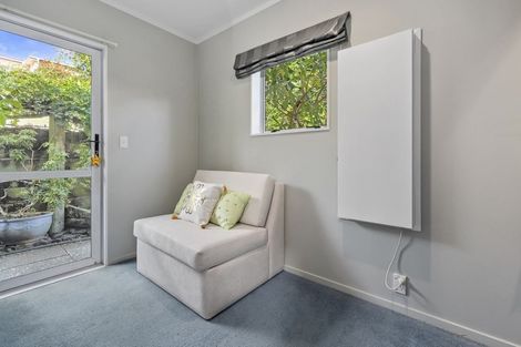 Photo of property in 2/3 Tiri View Place, Waiake, Auckland, 0630