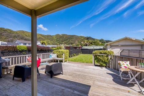 Photo of property in 38 Saint Ronans Avenue, Waterloo, Lower Hutt, 5011