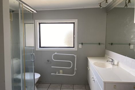 Photo of property in 35 Cane Road, Waimauku, 0812