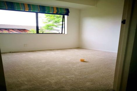 Photo of property in 30 Glucina Avenue, West Harbour, Auckland, 0618