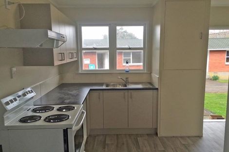 Photo of property in 3-5 Carbine Road, Mount Wellington, Auckland, 1060