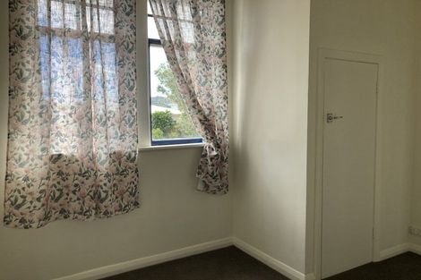 Photo of property in 98a Northland Road, Northland, Wellington, 6012