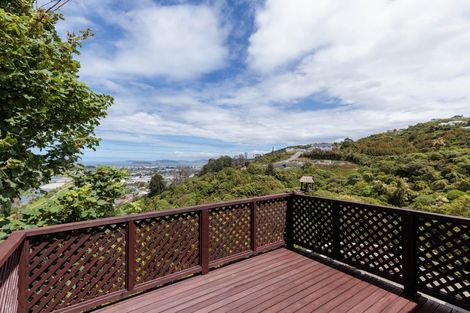 Photo of property in 16 City View Grove, Harbour View, Lower Hutt, 5010