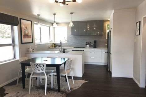 Photo of property in 2/110b Withells Road, Avonhead, Christchurch, 8042