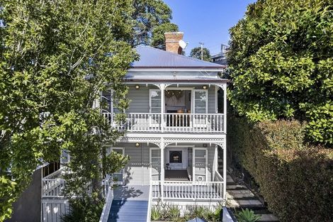 Photo of property in 6 Beach Road, Northcote Point, Auckland, 0627