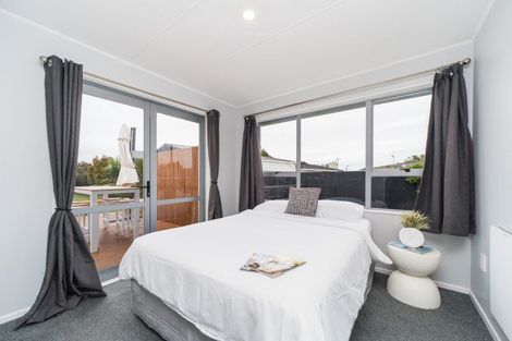 Photo of property in 9 Hinau Place, Cloverlea, Palmerston North, 4412