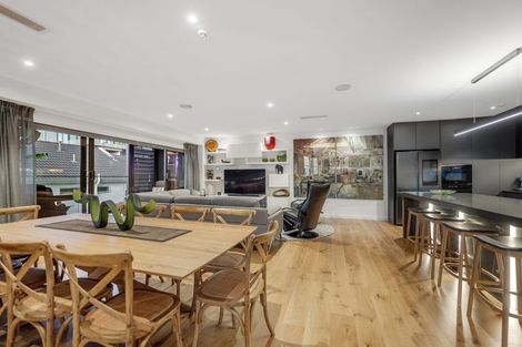 Photo of property in 5e Pierce Road, Milford, Auckland, 0620