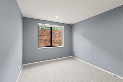 Photo of property in 2 Piper Way, Glen Avon, New Plymouth, 4312