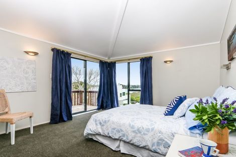 Photo of property in 131 West Harbour Drive, West Harbour, Auckland, 0618
