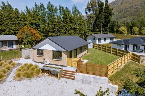 Photo of property in 6 Lakefield Close, Kingston, Athol, 9793