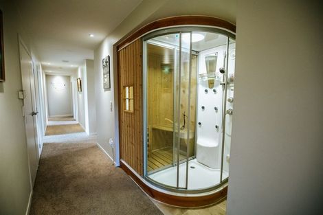 Photo of property in 17 Balneaves Lane, Albert Town, Wanaka, 9382