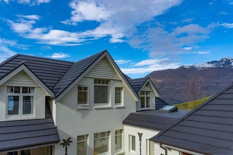 Photo of property in 4 Vanguard Lane, Fernhill, Queenstown, 9300