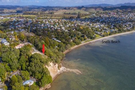 Photo of property in 17 Rangimaarie Crescent, Snells Beach, 0920