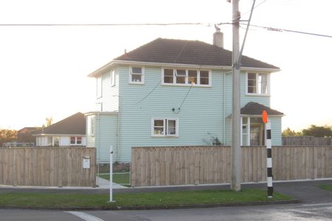 Photo of property in 207 Waddington Drive, Naenae, Lower Hutt, 5011