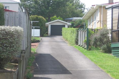 Photo of property in 2/21 College Road, Northcote, Auckland, 0627