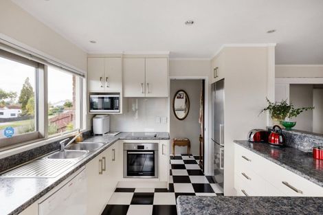 Photo of property in 3 Dallinger Street, St Andrews, Hamilton, 3200