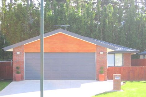 Photo of property in 23 Brookwood Drive, Henderson, Auckland, 0612