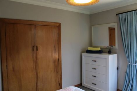 Photo of property in 20 Seaview Terrace, Kew, Dunedin, 9012