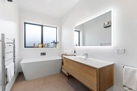 Photo of property in 38 Stratford Drive, Mount Pisa, Cromwell, 9383