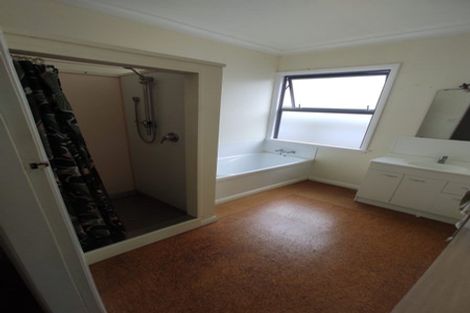 Photo of property in 18 Manawatu Street, Hokowhitu, Palmerston North, 4410