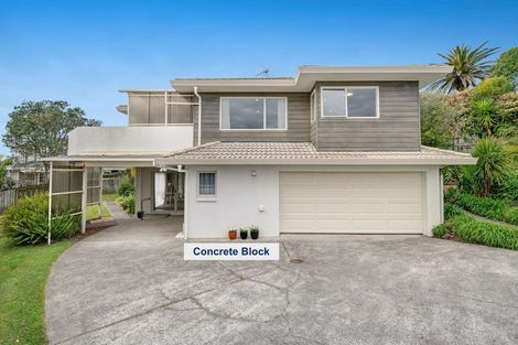 Photo of property in 12 Mandeville Place, Unsworth Heights, Auckland, 0632
