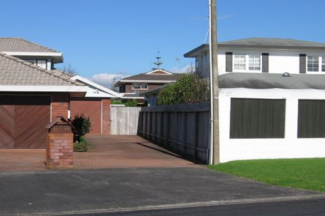 Photo of property in 1/8 Beach Road, Orewa, 0931