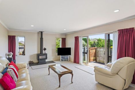 Photo of property in 56 Realm Drive, Paraparaumu, 5032