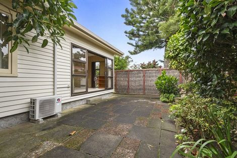 Photo of property in 8 Henare Street, West End, Palmerston North, 4412