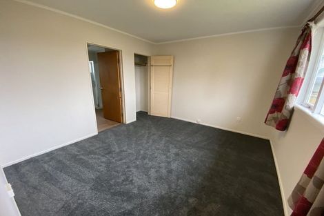 Photo of property in 3 Tiroroa Avenue, Te Atatu South, Auckland, 0610