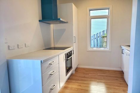 Photo of property in 3/102 Eden Street, Island Bay, Wellington, 6023