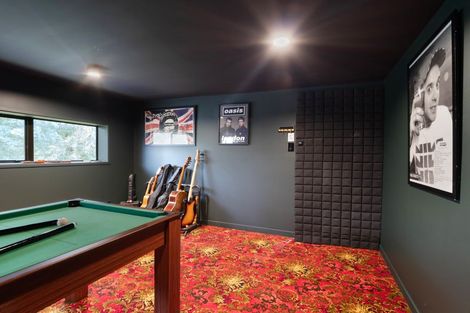 Photo of property in 9 Guernsey Place, Fitzherbert, Palmerston North, 4410