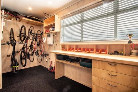 Photo of property in 37 Waipunahau Road, Waikanae, 5036