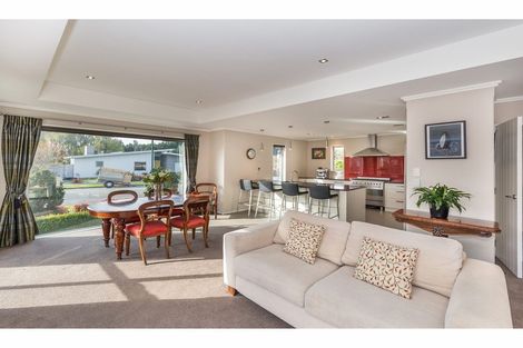 Photo of property in 12 Holbrook Way, Westmorland, Christchurch, 8025