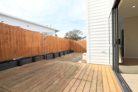 Photo of property in 4a Vanbrugh Place, Bucklands Beach, Auckland, 2014