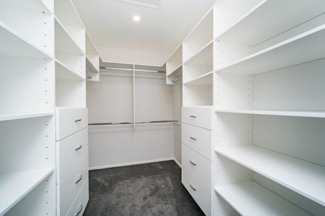 Photo of property in 44 Vaucluse Heights, Fitzherbert, Palmerston North, 4410