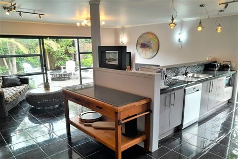 Photo of property in 137 The Fairway, Matarangi, Whitianga, 3592