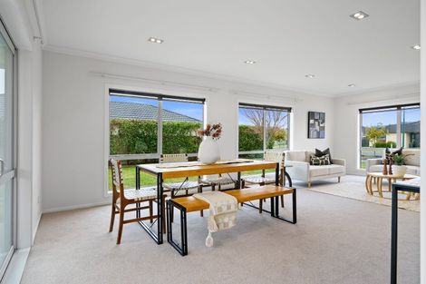 Photo of property in 35 Carnation Court, Cambridge, 3434