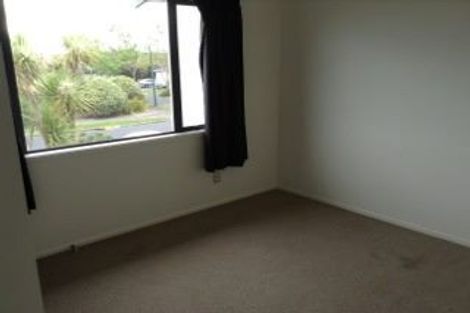 Photo of property in 16/2 Armoy Drive, East Tamaki, Auckland, 2016