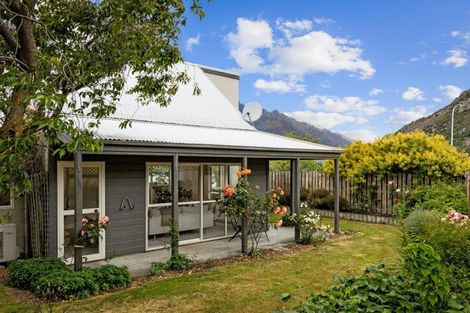 Photo of property in 9 Alta Place, Frankton, Queenstown, 9300
