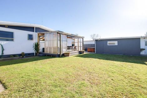 Photo of property in 21 Freyberg Avenue, Tamatea, Napier, 4112