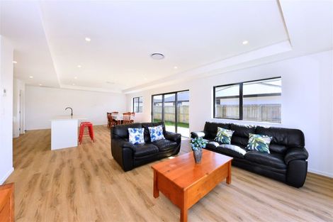 Photo of property in 33 Russell Lilley Drive, Rolleston, 7614