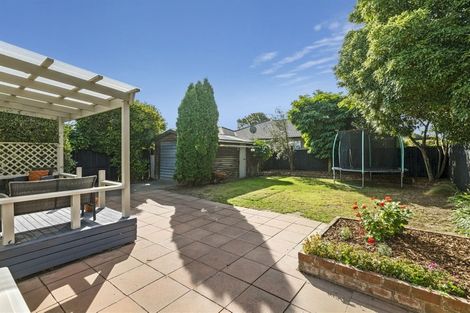 Photo of property in 37 Medway Street, Richmond, Christchurch, 8013