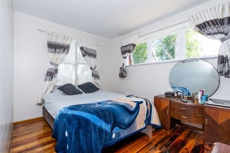 Photo of property in 2a Colin Street, Mangere, Auckland, 2022